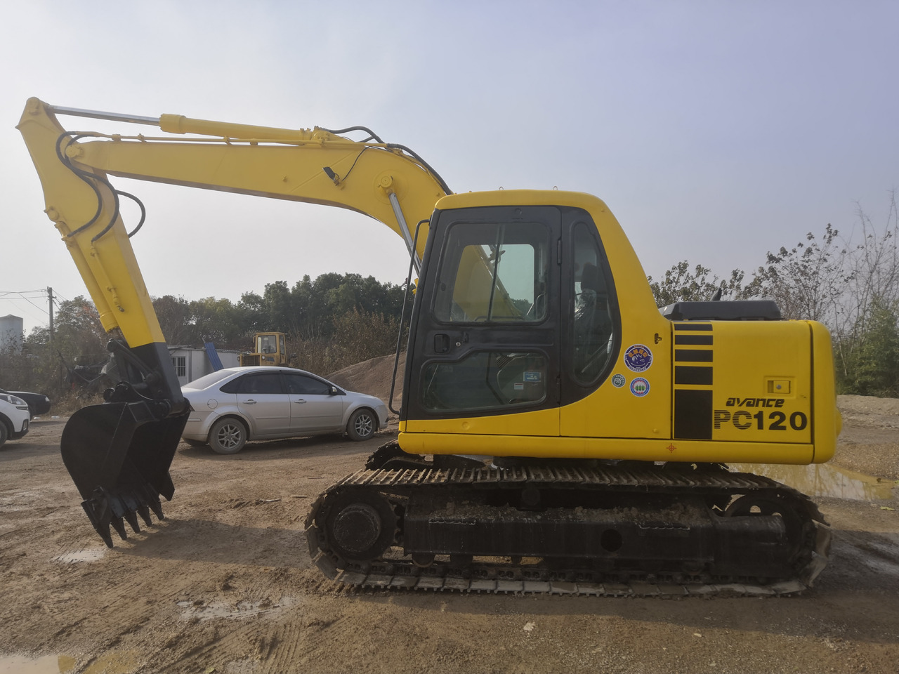 KOMATSU PC120-6 - Vikšrinis ekskavatorius: foto 4 KOMATSU PC120-6 - Vikšrinis ekskavatorius: foto 4