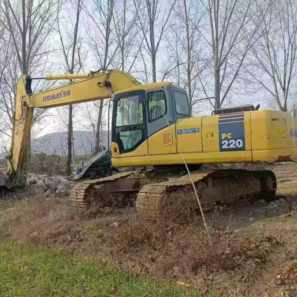 KOMATSU PC220-7 - Vikšrinis ekskavatorius: foto 1 KOMATSU PC220-7 - Vikšrinis ekskavatorius: foto 1