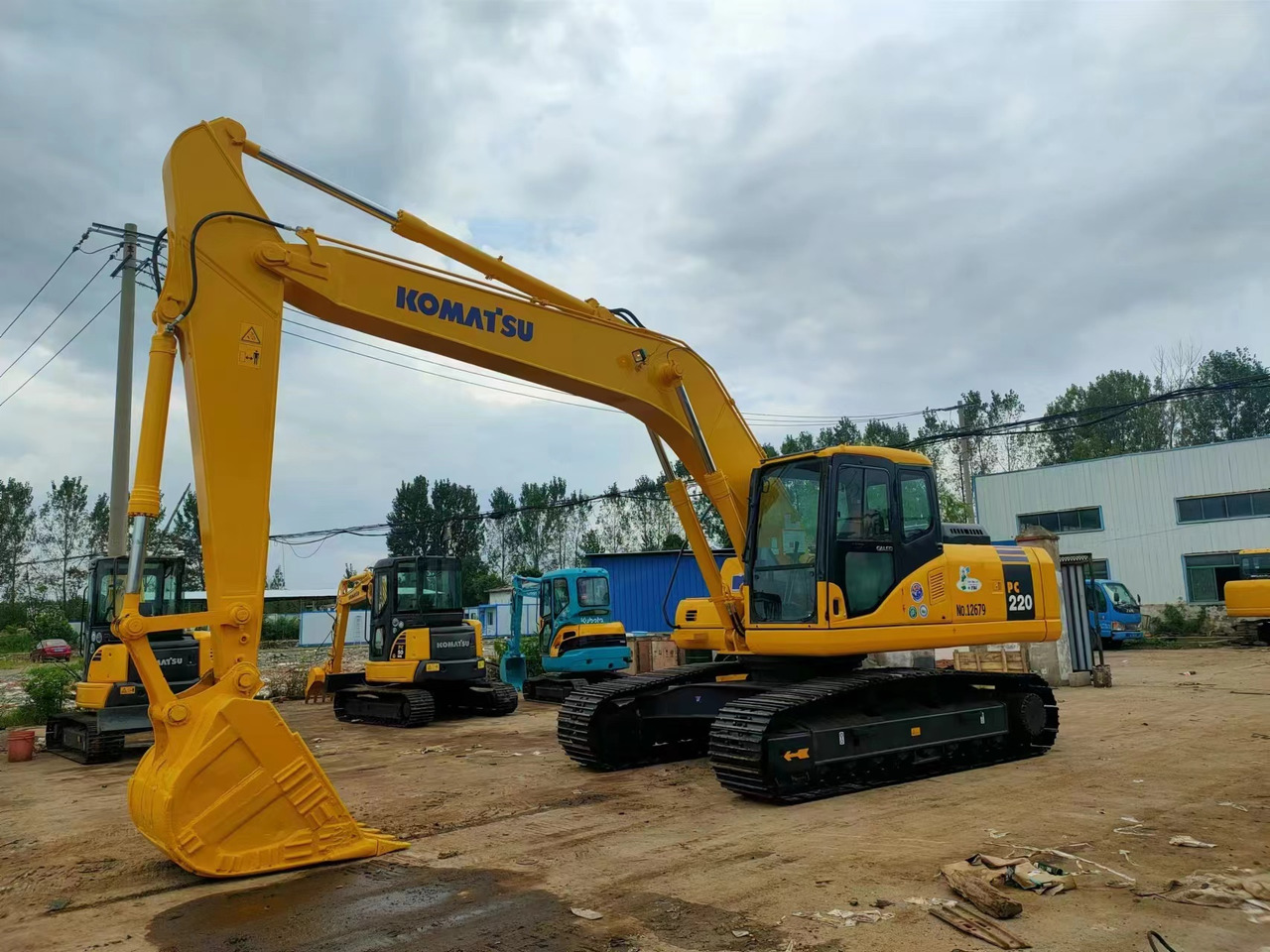 KOMATSU PC220-7 - Vikšrinis ekskavatorius: foto 1 KOMATSU PC220-7 - Vikšrinis ekskavatorius: foto 1