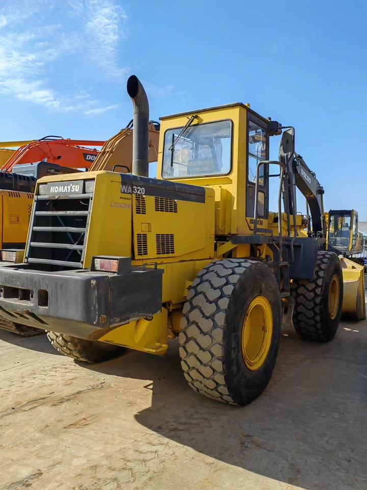 KOMATSU WA320-3 - Ratinis krautuvas: foto 3 KOMATSU WA320-3 - Ratinis krautuvas: foto 3