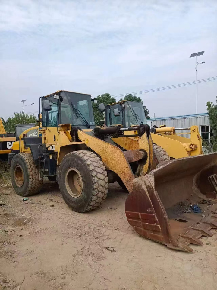 KOMATSU WA320-5 - Ratinis krautuvas: foto 4 KOMATSU WA320-5 - Ratinis krautuvas: foto 4