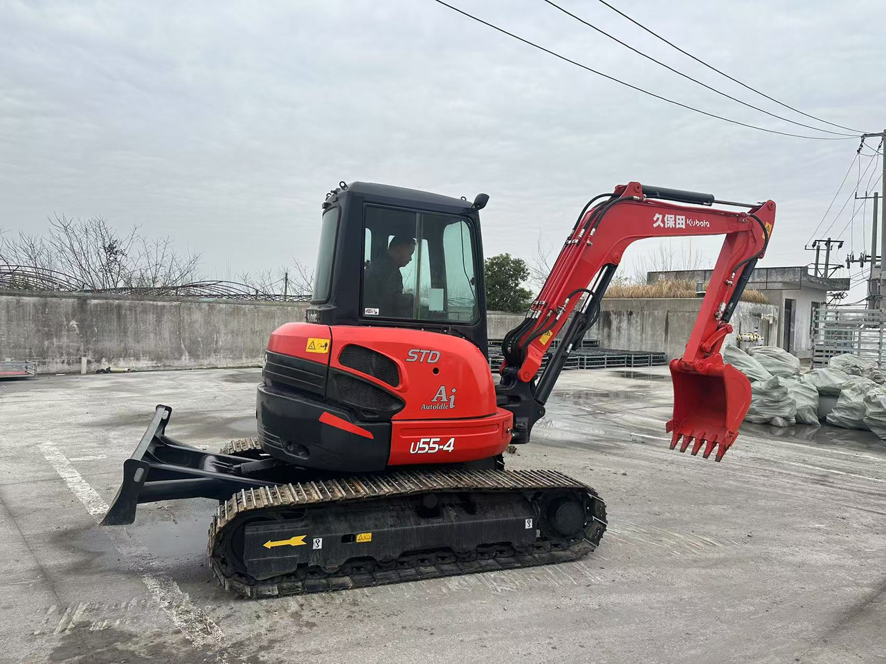 KUBOTA U55 - Mini ekskavatorius: foto 4 KUBOTA U55 - Mini ekskavatorius: foto 4