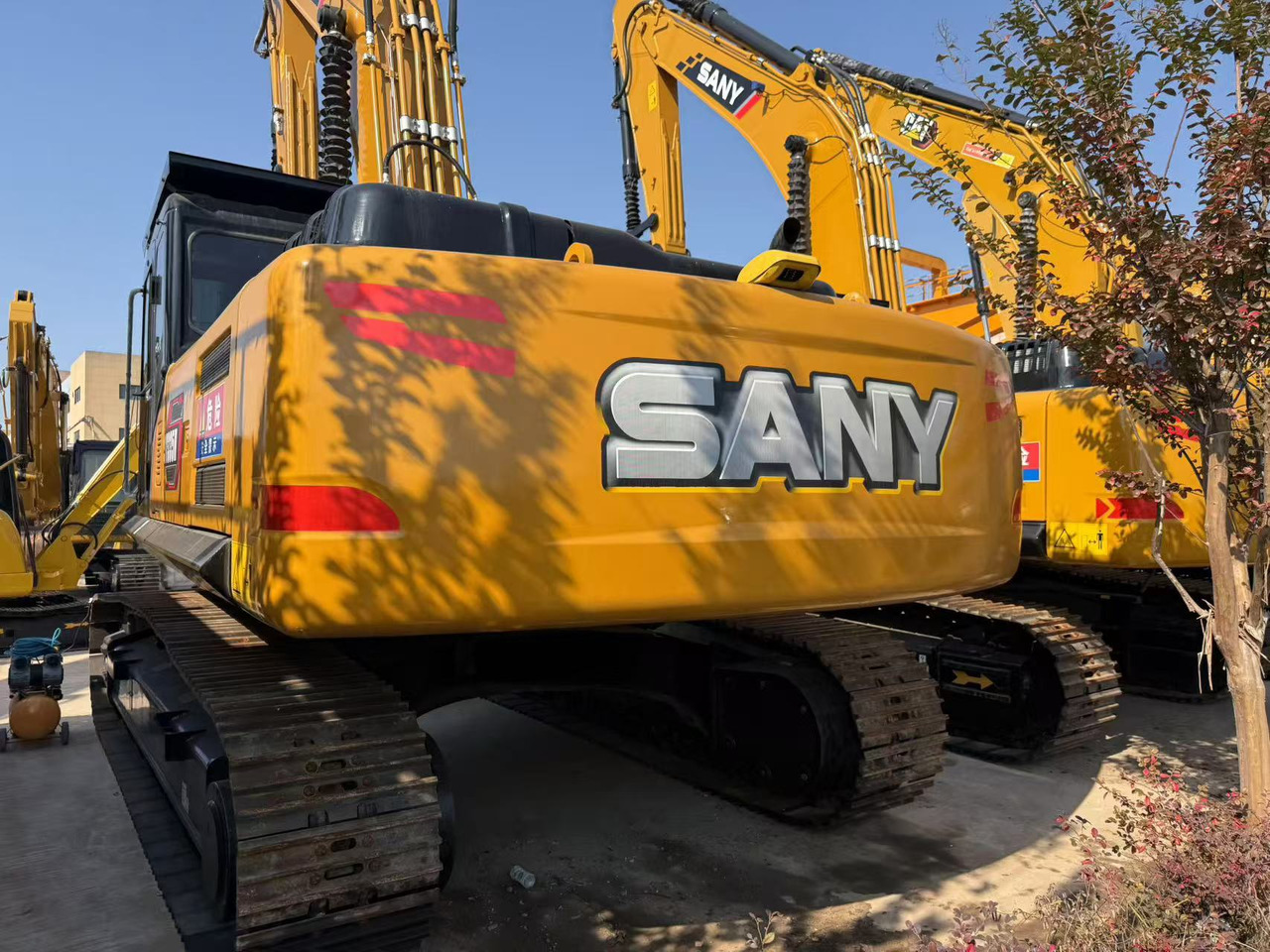 SANY SY335H - Vikšrinis ekskavatorius: foto 1 SANY SY335H - Vikšrinis ekskavatorius: foto 1
