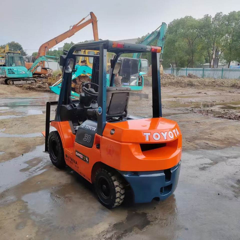 TOYOTA 62-7FD30 - Dyzelinis krautuvas: foto 5 TOYOTA 62-7FD30 - Dyzelinis krautuvas: foto 5