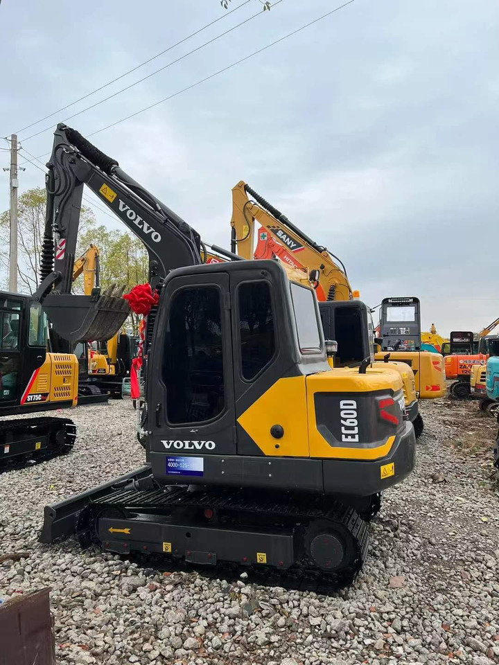 VOLVO EC60D - Vikšrinis ekskavatorius: foto 1 VOLVO EC60D - Vikšrinis ekskavatorius: foto 1
