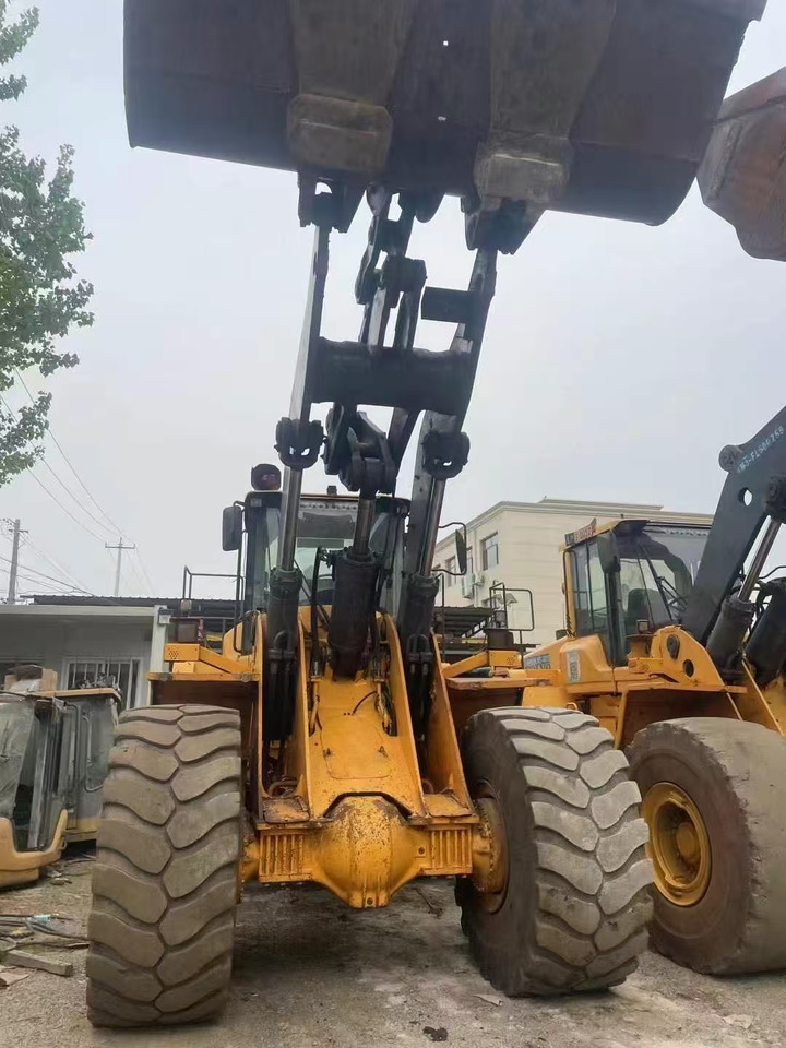 VOLVO L220F - Ratinis krautuvas: foto 4 VOLVO L220F - Ratinis krautuvas: foto 4