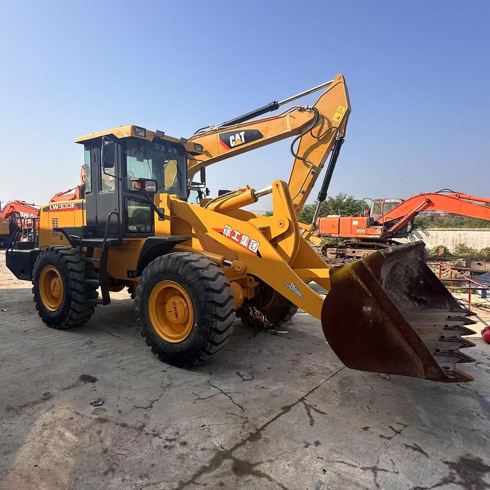 XCMG LW300F - Ratinis krautuvas: foto 2 XCMG LW300F - Ratinis krautuvas: foto 2