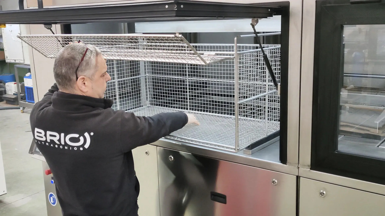 BRIO Ultrasonics BR-800 AMS Parts cleaning machine - Ultragarso vonelė: foto 4 BRIO Ultrasonics BR-800 AMS Parts cleaning machine - Ultragarso vonelė: foto 4