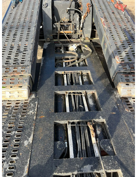 Louault auto/trucktransporter - Autovežis puspriekabė: foto 5 Louault auto/trucktransporter - Autovežis puspriekabė: foto 5