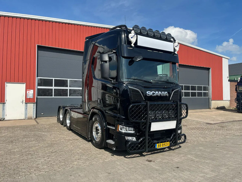 Scania R660 R660 6x2 - Vilkikas: foto 2 Scania R660 R660 6x2 - Vilkikas: foto 2