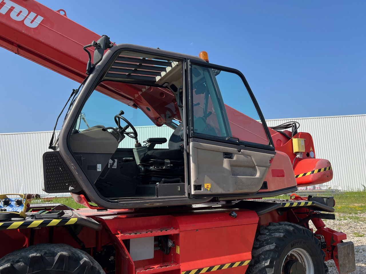 MANITOU MRT 2540 - Teleskopinis krautuvas: foto 4 MANITOU MRT 2540 - Teleskopinis krautuvas: foto 4