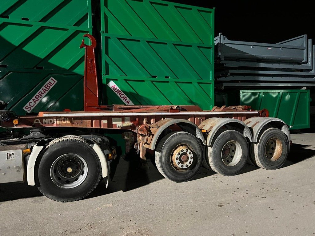 ANDREOLI SEMIRIMORCHIO ANDREOLI SCARRABILE - Kablio/ Skip loader priekaba: foto 2 ANDREOLI SEMIRIMORCHIO ANDREOLI SCARRABILE - Kablio/ Skip loader priekaba: foto 2