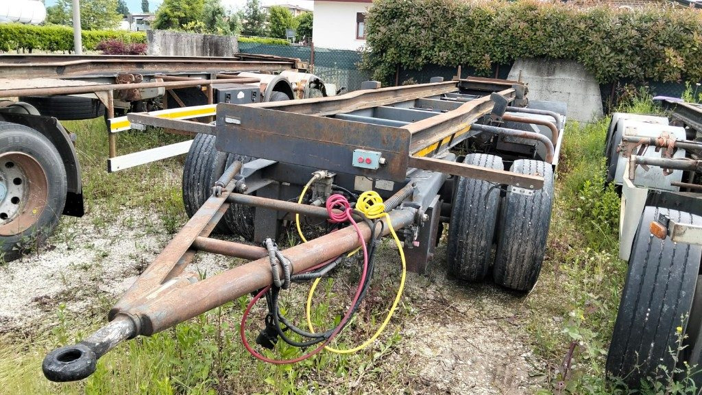 CARDI RIMORCHIO CARDI SCARRABILE PNEUMATICO - Kablio/ Skip loader priekaba: foto 1 CARDI RIMORCHIO CARDI SCARRABILE PNEUMATICO - Kablio/ Skip loader priekaba: foto 1