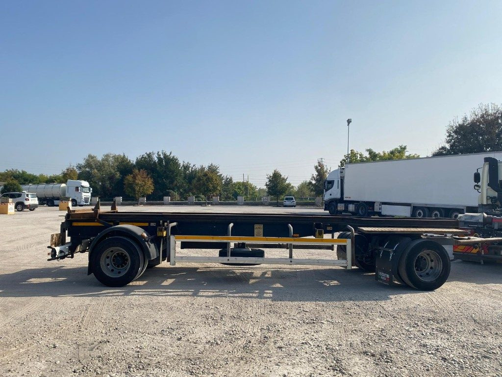 CARDI RIMORCHIO CARDI SCARRABILE PNEUMATICO - Kablio/ Skip loader priekaba: foto 4 CARDI RIMORCHIO CARDI SCARRABILE PNEUMATICO - Kablio/ Skip loader priekaba: foto 4