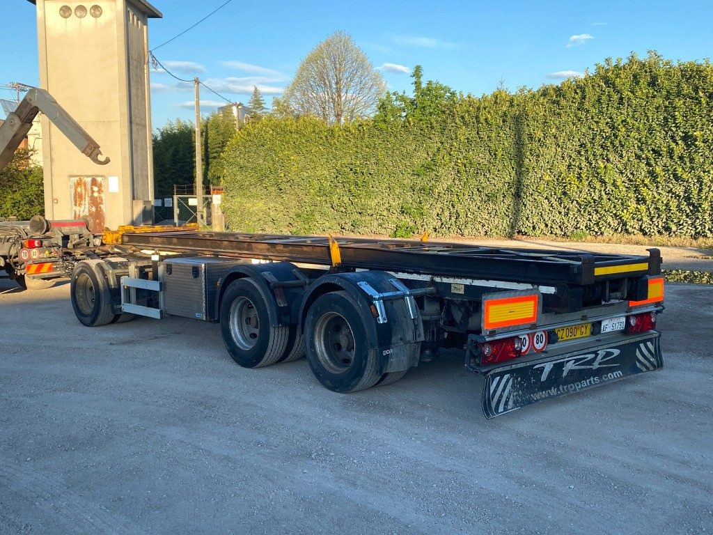 CARDI RIMORCHIO CARDI SCARRABILE RIBALTABILE PNEUMATICO - Kablio/ Skip loader priekaba: foto 1 CARDI RIMORCHIO CARDI SCARRABILE RIBALTABILE PNEUMATICO - Kablio/ Skip loader priekaba: foto 1