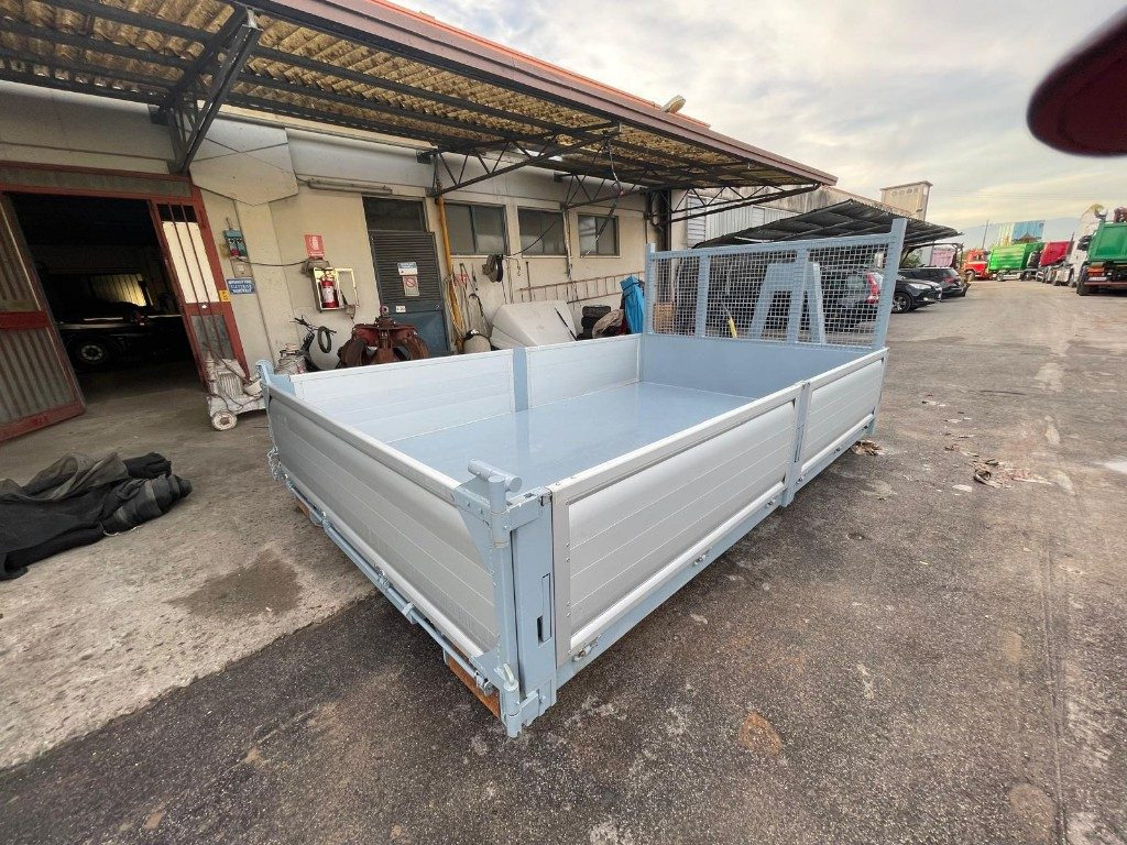 CONTAINER SCARRABILE NUOVO A PIANALE CON SPONDE - Užtraukiamas konteineris: foto 4 CONTAINER SCARRABILE NUOVO A PIANALE CON SPONDE - Užtraukiamas konteineris: foto 4