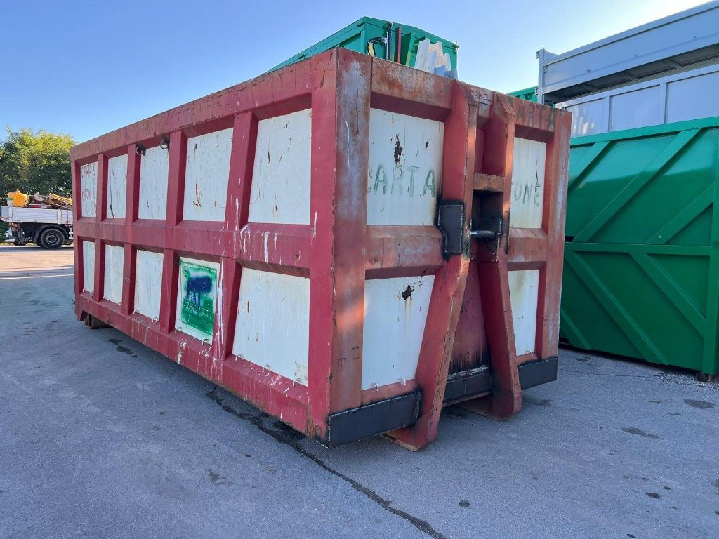 CONTAINER SCARRABILE USATO A CIELO APERTO - Užtraukiamas konteineris: foto 2 CONTAINER SCARRABILE USATO A CIELO APERTO - Užtraukiamas konteineris: foto 2