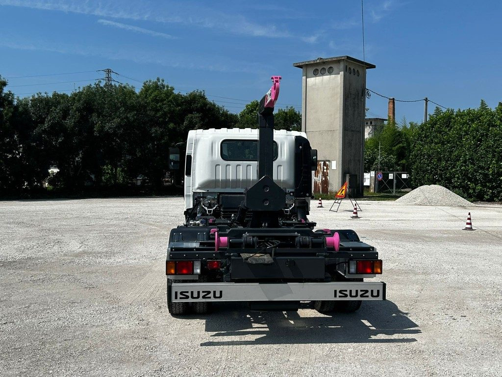 ISUZU P75 NUOVO SCARRABILE - Hook-lift sunkvežimis: foto 4 ISUZU P75 NUOVO SCARRABILE - Hook-lift sunkvežimis: foto 4