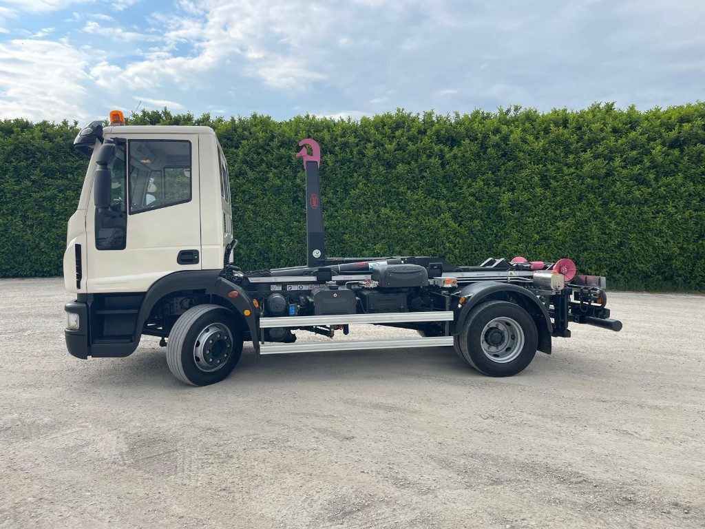 IVECO EUROCARGO 120E22 SCARRABILE - Hook-lift sunkvežimis: foto 2 IVECO EUROCARGO 120E22 SCARRABILE - Hook-lift sunkvežimis: foto 2