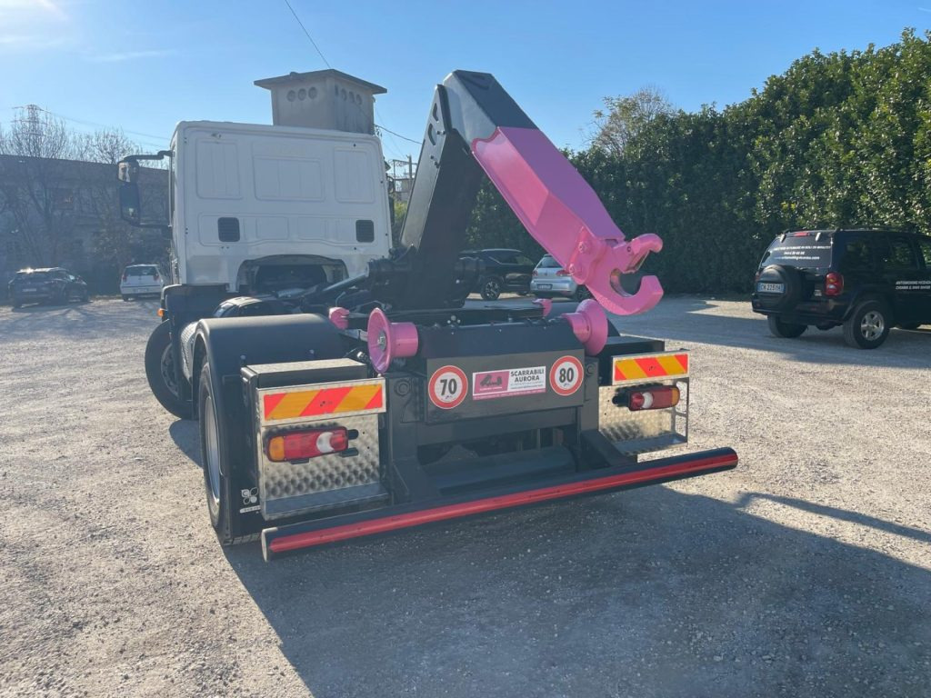 IVECO EUROCARGO 180E25 CON SCARRABILE NUOVO - Hook-lift sunkvežimis: foto 5 IVECO EUROCARGO 180E25 CON SCARRABILE NUOVO - Hook-lift sunkvežimis: foto 5