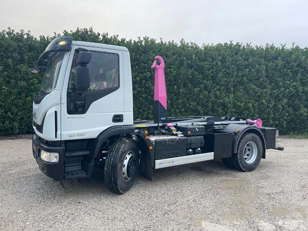 IVECO EUROCARGO 180K32 SCARRABILE NUOVO - Hook-lift sunkvežimis: foto 2 IVECO EUROCARGO 180K32 SCARRABILE NUOVO - Hook-lift sunkvežimis: foto 2