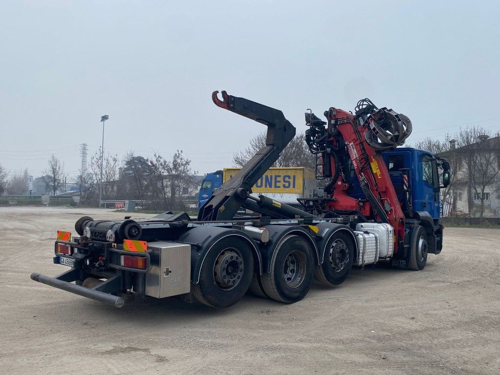 IVECO STRALIS 260.450 SCARRABILE CON GRU - Hook-lift sunkvežimis: foto 5 IVECO STRALIS 260.450 SCARRABILE CON GRU - Hook-lift sunkvežimis: foto 5