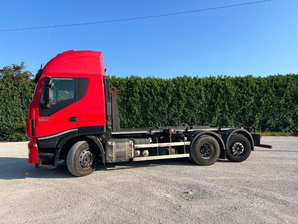 IVECO STRALIS 500 SCARRABILE - Hook-lift sunkvežimis: foto 3 IVECO STRALIS 500 SCARRABILE - Hook-lift sunkvežimis: foto 3