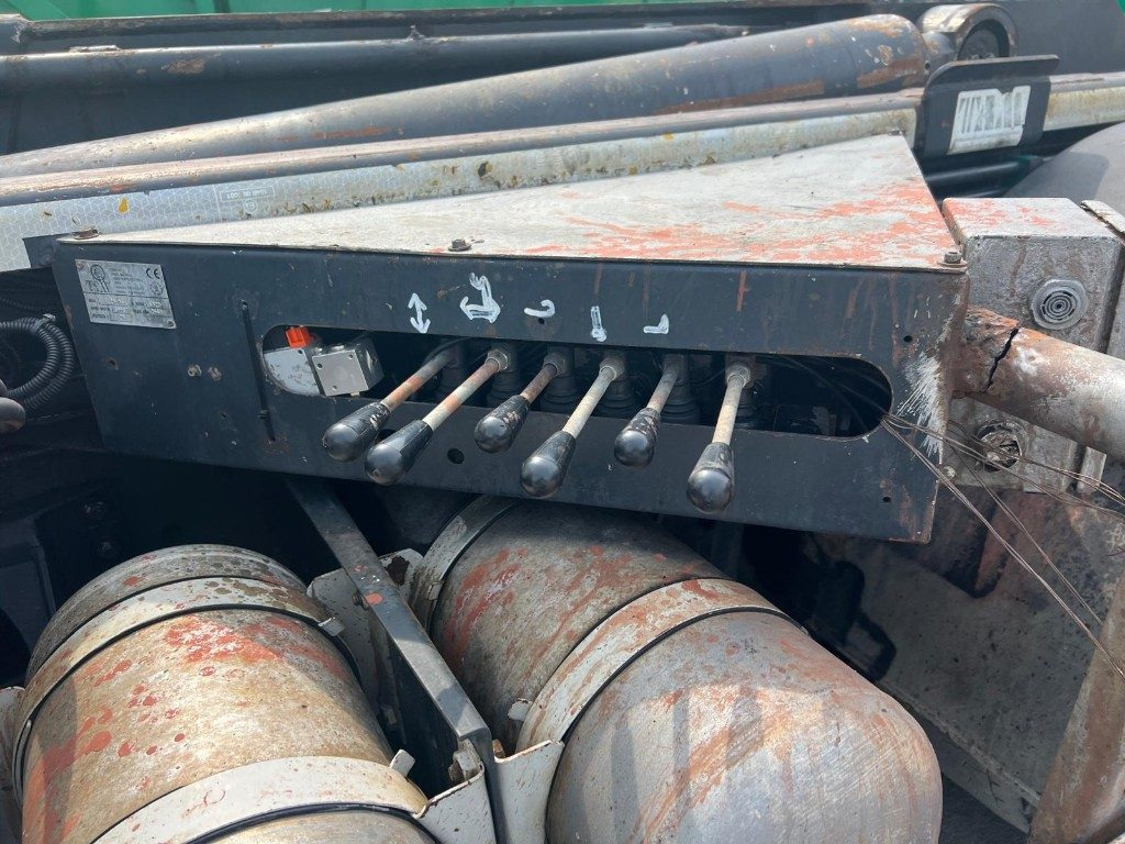 IVECO STRALIS AS260S 50Y SCARRABILE - Hook-lift sunkvežimis: foto 5 IVECO STRALIS AS260S 50Y SCARRABILE - Hook-lift sunkvežimis: foto 5