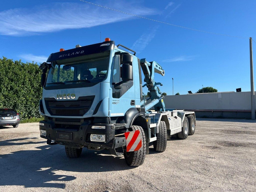IVECO TRAKKER 450 SCARRABILE - Hook-lift sunkvežimis: foto 2 IVECO TRAKKER 450 SCARRABILE - Hook-lift sunkvežimis: foto 2