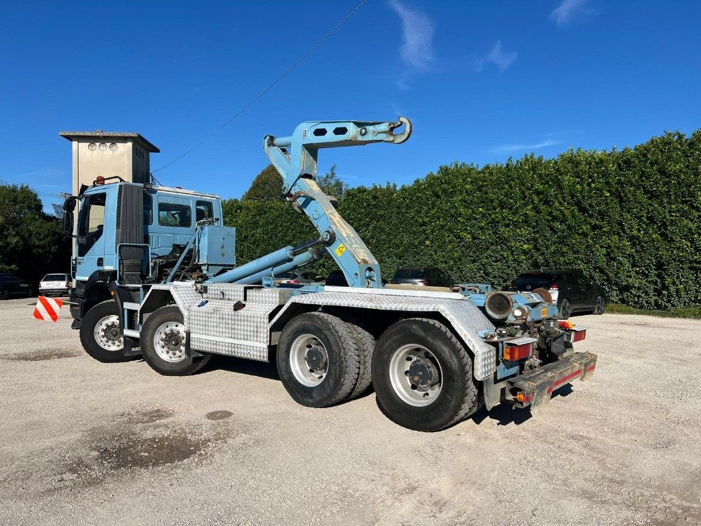 IVECO TRAKKER 450 SCARRABILE - Hook-lift sunkvežimis: foto 4 IVECO TRAKKER 450 SCARRABILE - Hook-lift sunkvežimis: foto 4