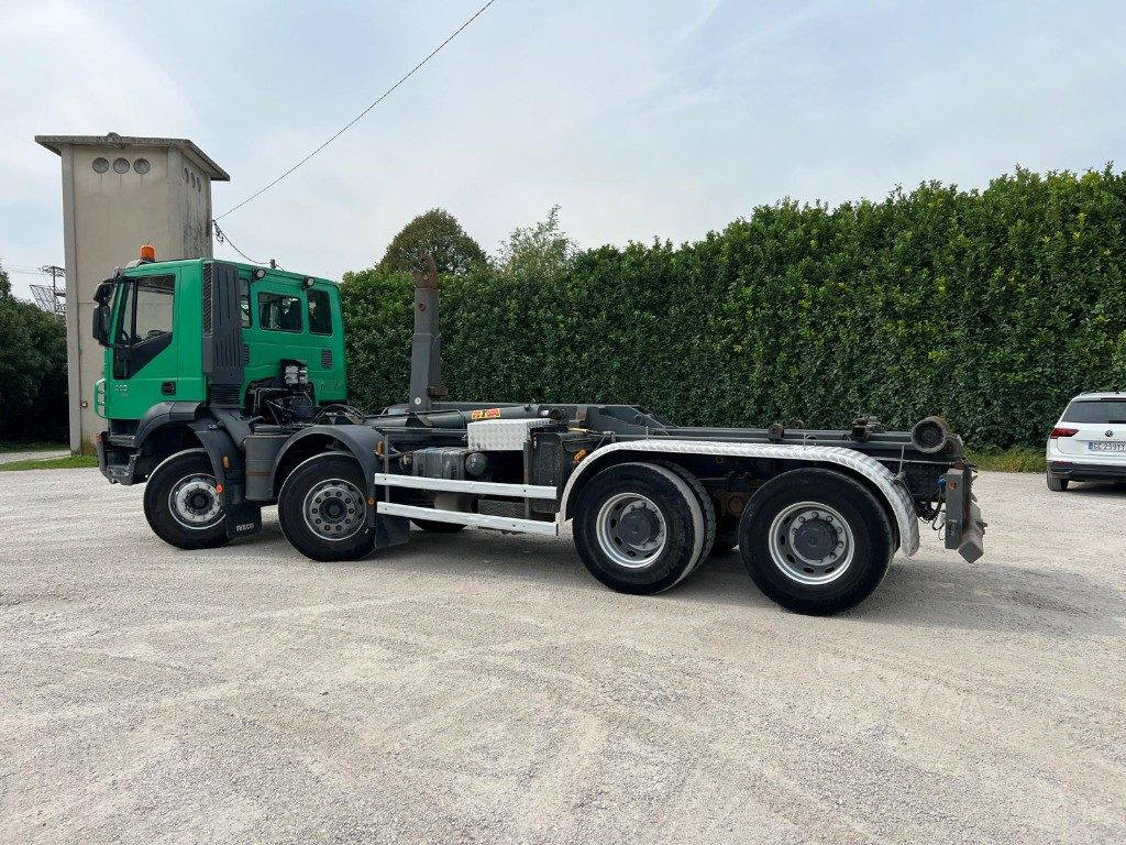 IVECO TRAKKER AD340T41 SCARRABILE - Hook-lift sunkvežimis: foto 4 IVECO TRAKKER AD340T41 SCARRABILE - Hook-lift sunkvežimis: foto 4
