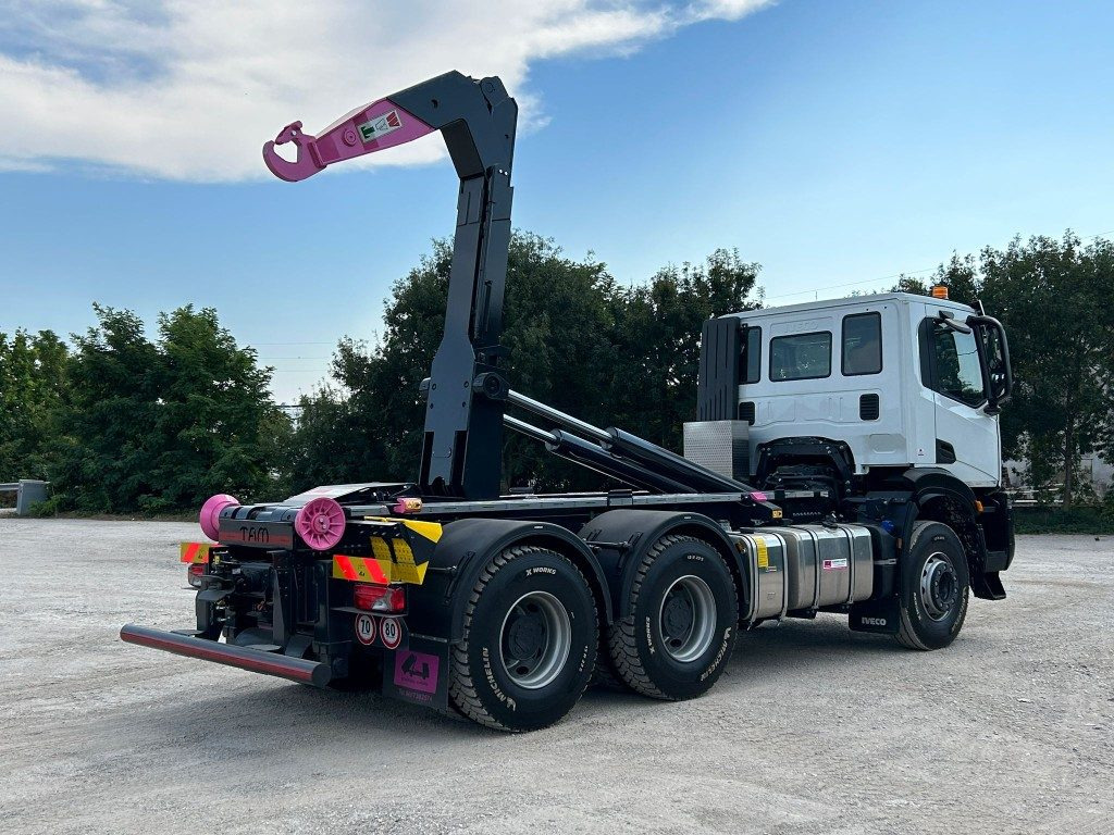 IVECO TRAKKER T-WAY AD380T NUOVO SCARRABILE - Hook-lift sunkvežimis: foto 5 IVECO TRAKKER T-WAY AD380T NUOVO SCARRABILE - Hook-lift sunkvežimis: foto 5