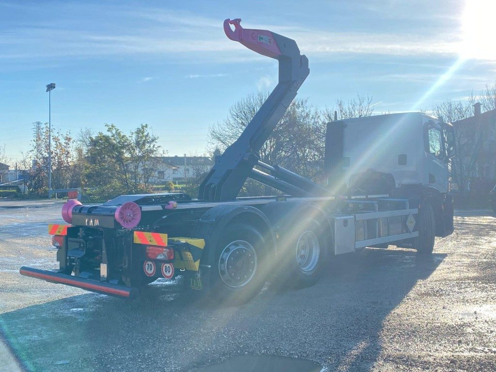IVECO X-WAY AD280X48 NUOVO SCARRABILE PASSO 4500 - Hook-lift sunkvežimis: foto 5 IVECO X-WAY AD280X48 NUOVO SCARRABILE PASSO 4500 - Hook-lift sunkvežimis: foto 5