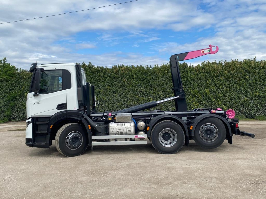 IVECO X-WAY AD280X48Y NUOVO SCARRABILE PASSO 3120 - Hook-lift sunkvežimis: foto 3 IVECO X-WAY AD280X48Y NUOVO SCARRABILE PASSO 3120 - Hook-lift sunkvežimis: foto 3