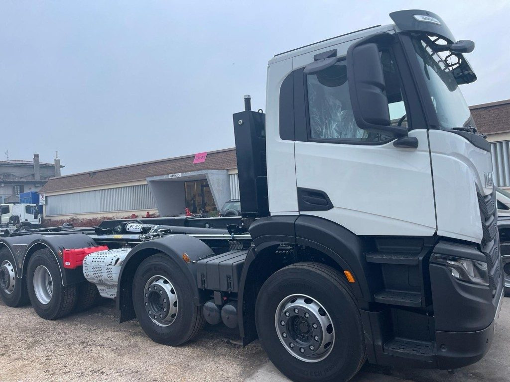 IVECO X-WAY AD350X480YPS SCARRABILE NUOVO - Hook-lift sunkvežimis: foto 3 IVECO X-WAY AD350X480YPS SCARRABILE NUOVO - Hook-lift sunkvežimis: foto 3