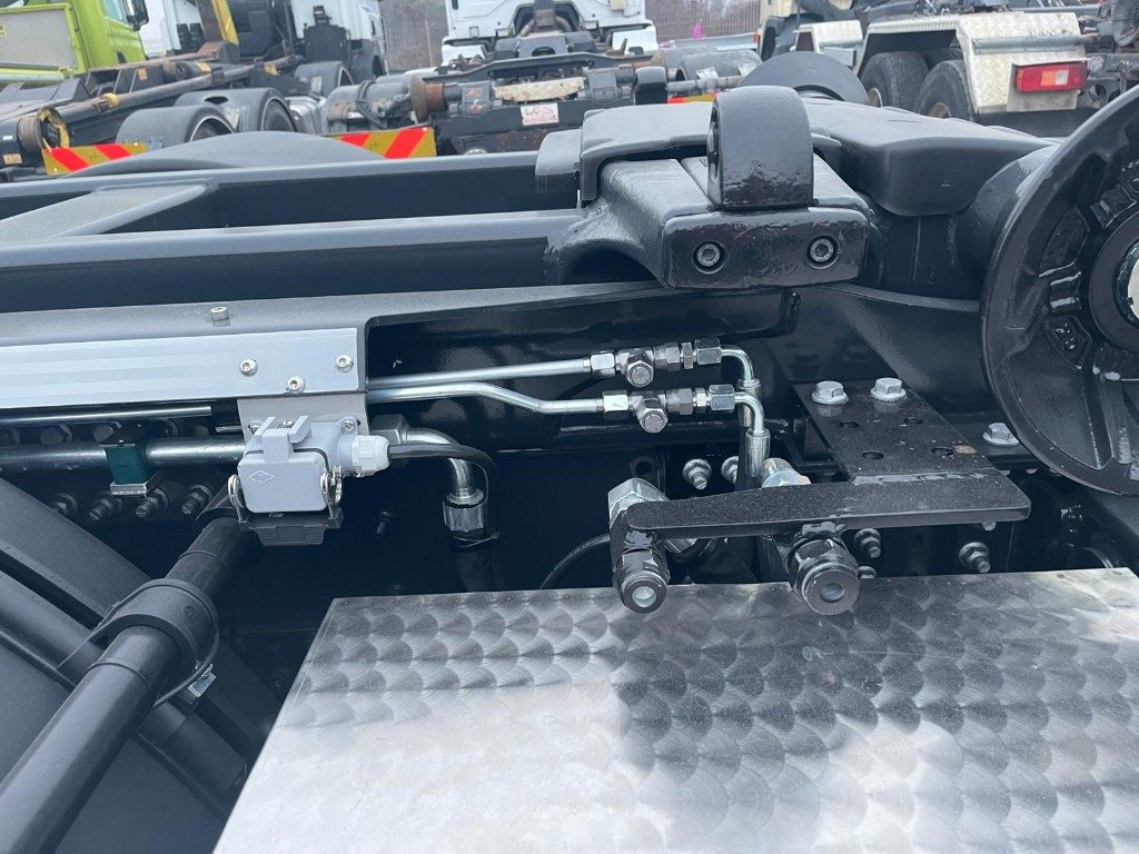 IVECO X-WAY AD350X480YPS SCARRABILE NUOVO - Hook-lift sunkvežimis: foto 5 IVECO X-WAY AD350X480YPS SCARRABILE NUOVO - Hook-lift sunkvežimis: foto 5