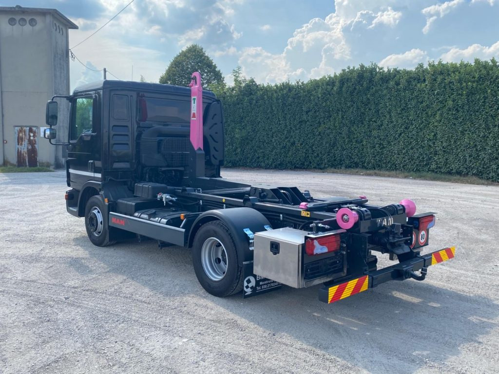 MAN TGL 12.220 CON SCARRABILE NUOVO - Hook-lift sunkvežimis: foto 5 MAN TGL 12.220 CON SCARRABILE NUOVO - Hook-lift sunkvežimis: foto 5