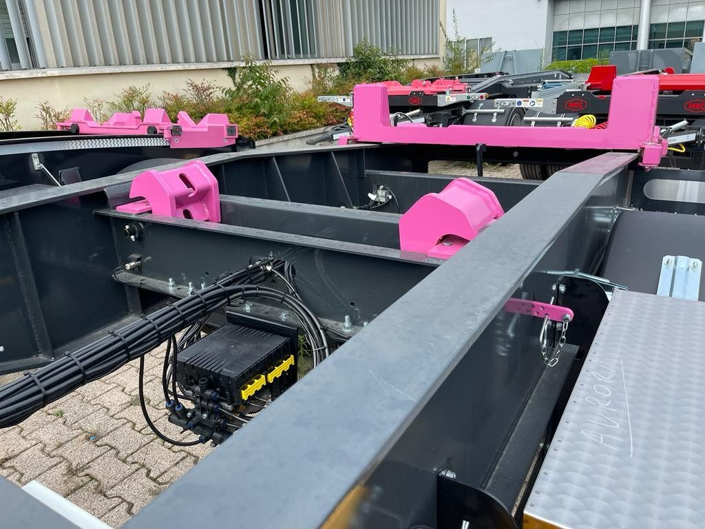 RIMORCHIO CBS NUOVO SCARRABILE - Kablio/ Skip loader priekaba: foto 4 RIMORCHIO CBS NUOVO SCARRABILE - Kablio/ Skip loader priekaba: foto 4