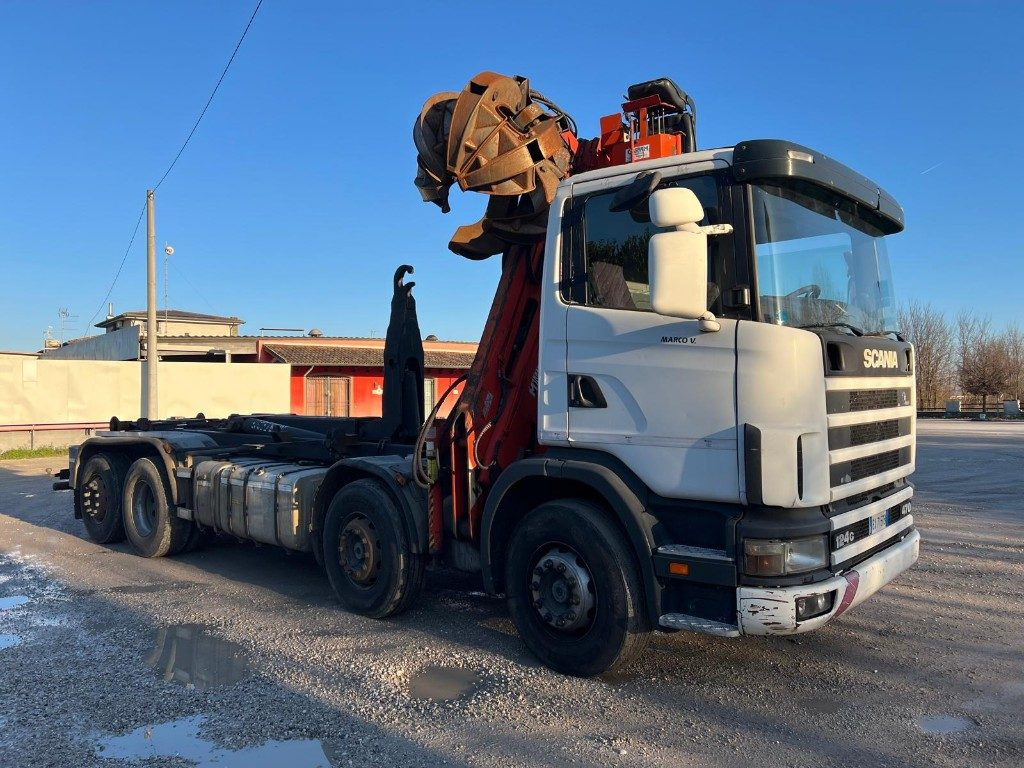 SCANIA CV R124 SCARRABILE CON GRU E POLIPO - Hook-lift sunkvežimis: foto 4 SCANIA CV R124 SCARRABILE CON GRU E POLIPO - Hook-lift sunkvežimis: foto 4