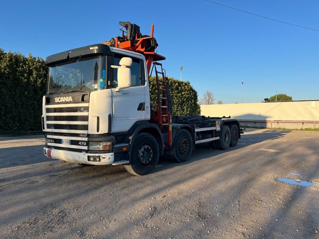 SCANIA CV R124 SCARRABILE CON GRU E POLIPO - Hook-lift sunkvežimis: foto 1 SCANIA CV R124 SCARRABILE CON GRU E POLIPO - Hook-lift sunkvežimis: foto 1