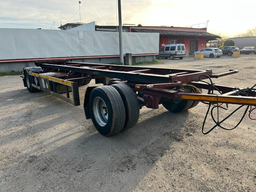 ZORZI RIMORCHIO ZORZI 20 R073 SCARRABILE PNEUMATICO - Kablio/ Skip loader priekaba: foto 3 ZORZI RIMORCHIO ZORZI 20 R073 SCARRABILE PNEUMATICO - Kablio/ Skip loader priekaba: foto 3