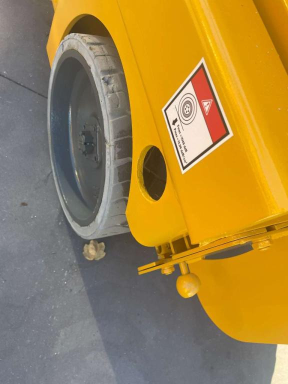 Haulotte COMPACT 10N - Žirklinis keltuvas: foto 5 Haulotte COMPACT 10N - Žirklinis keltuvas: foto 5