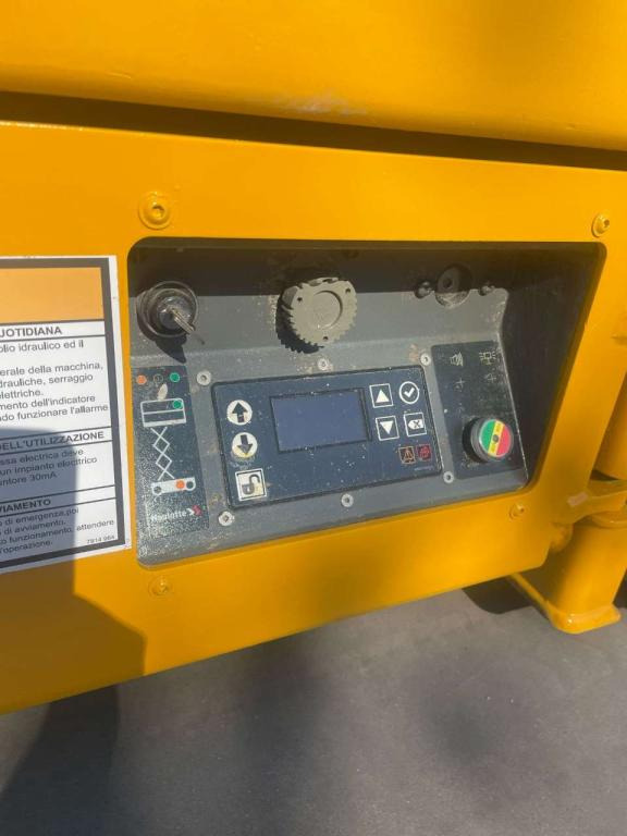 Haulotte OPTIMUM 8AC - Žirklinis keltuvas: foto 4 Haulotte OPTIMUM 8AC - Žirklinis keltuvas: foto 4