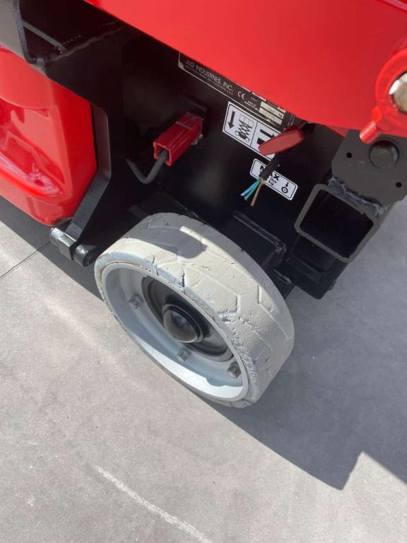 JLG 1930ES - Žirklinis keltuvas: foto 3 JLG 1930ES - Žirklinis keltuvas: foto 3