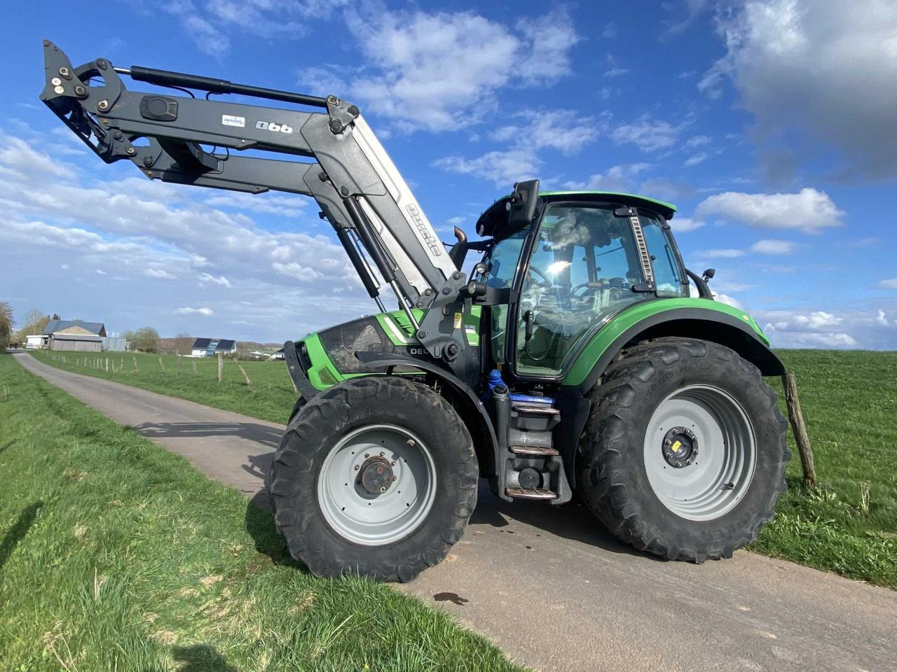 Deutz-Fahr 6150.4 Agrotron TTV - Traktorius: foto 2 Deutz-Fahr 6150.4 Agrotron TTV - Traktorius: foto 2