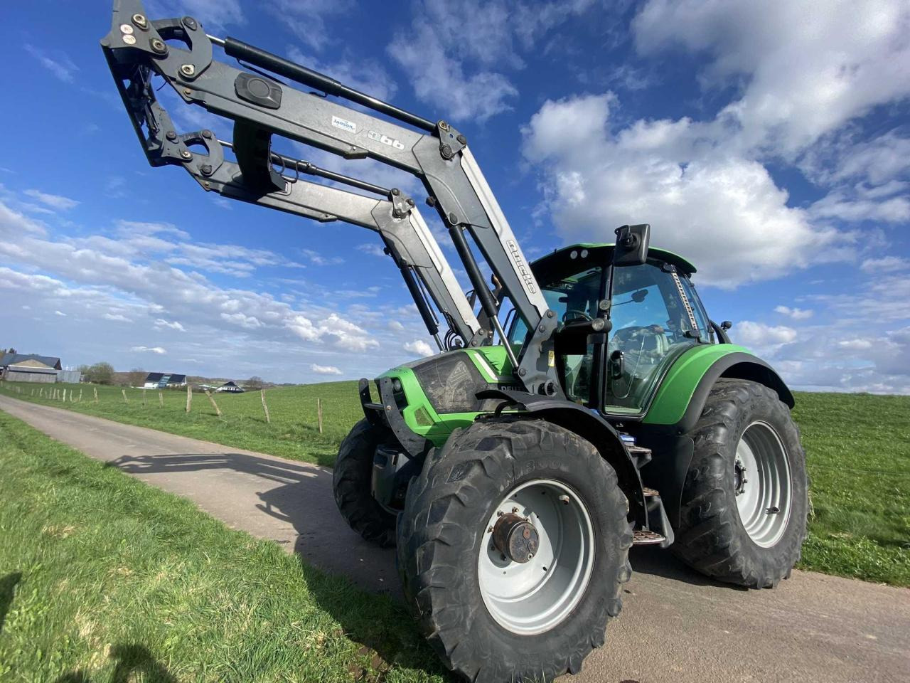 Deutz-Fahr 6150.4 Agrotron TTV - Traktorius: foto 3 Deutz-Fahr 6150.4 Agrotron TTV - Traktorius: foto 3