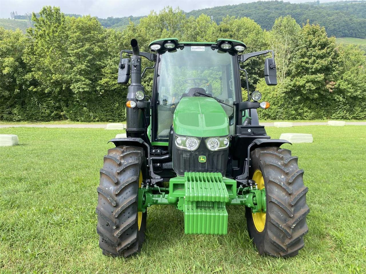John Deere 6100 M AutoQuadEco - Traktorius: foto 2 John Deere 6100 M AutoQuadEco - Traktorius: foto 2
