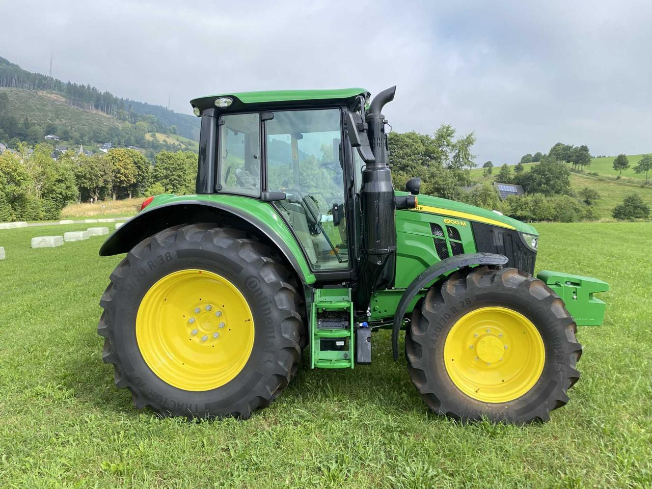 John Deere 6100 M AutoQuadEco - Traktorius: foto 4 John Deere 6100 M AutoQuadEco - Traktorius: foto 4