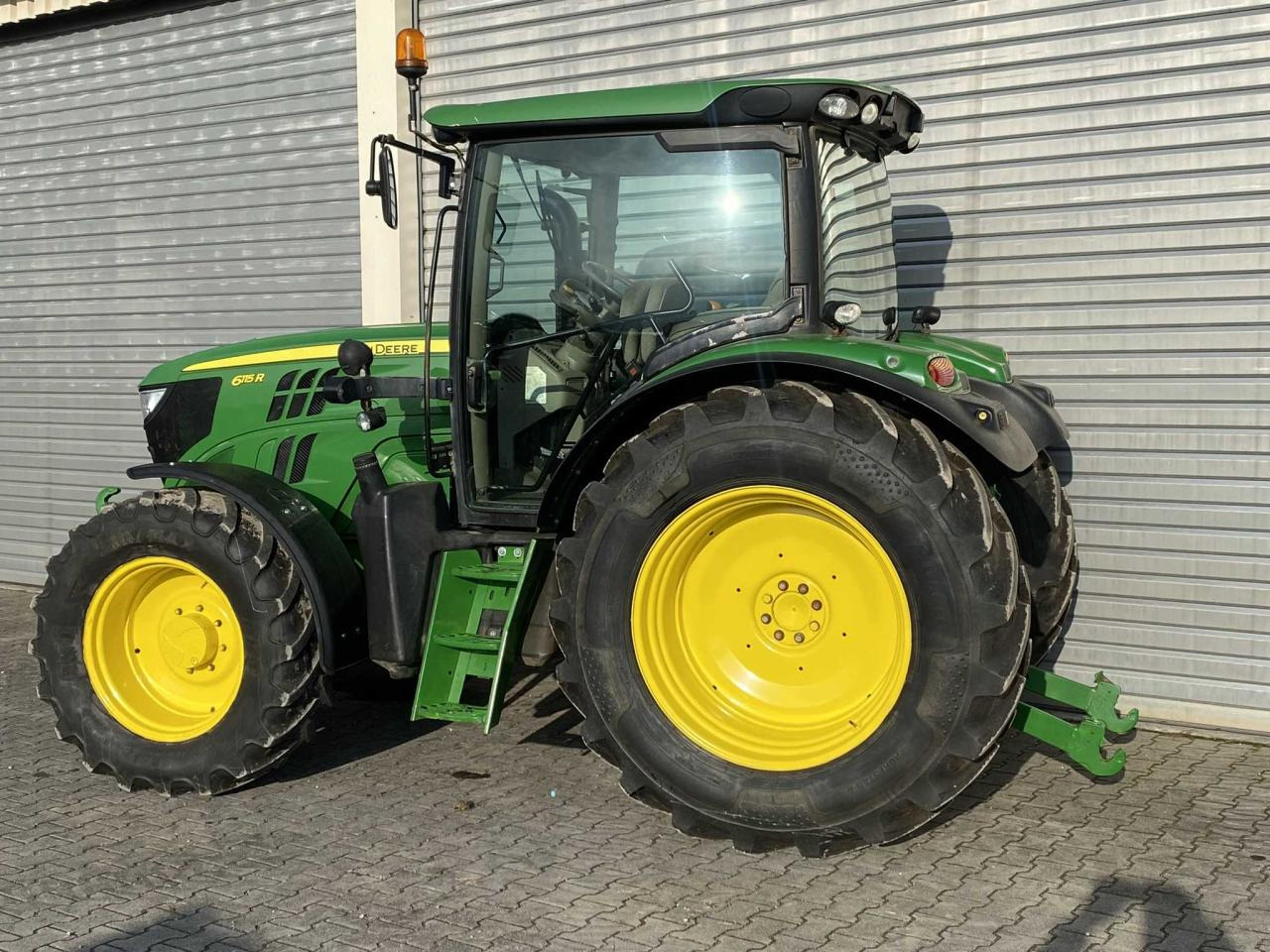 John Deere 6115R - Traktorius: foto 4 John Deere 6115R - Traktorius: foto 4