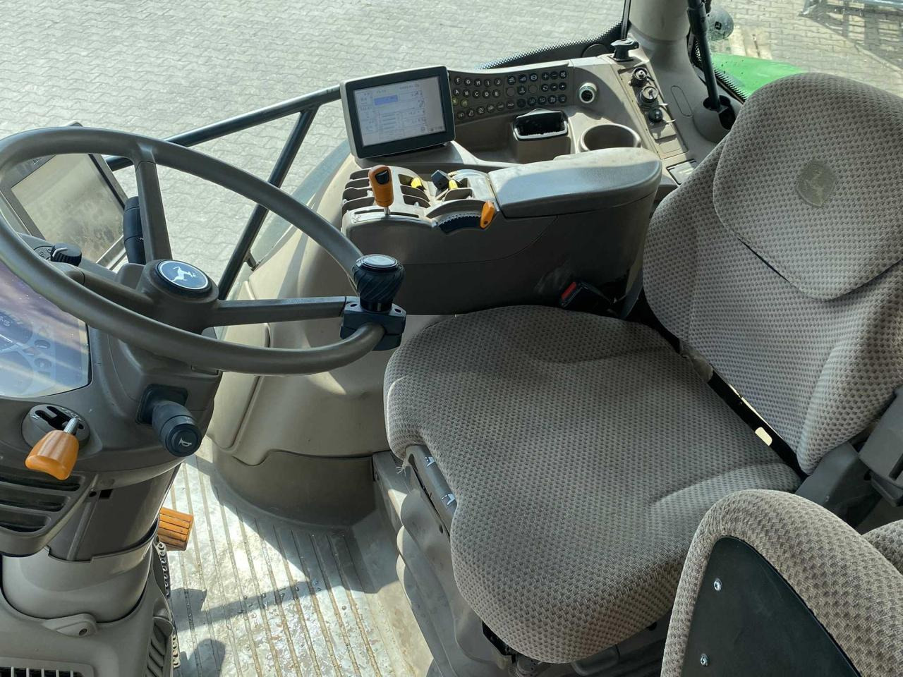 Traktorius John Deere 6140R: foto 7